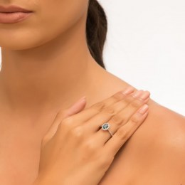 δαχτυλίδι λευκόχρυσο ροζέτα μπλε ζιργκόν D11200847(a)