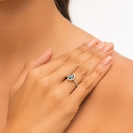 δαχτυλίδι λευκόχρυσο ροζέτα μπλε ζιργκόν D11200847(b)
