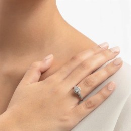 λευκόχρυσο δαχτυλίδι ροζέτα λευκά ζιργκόν D11200137(b)